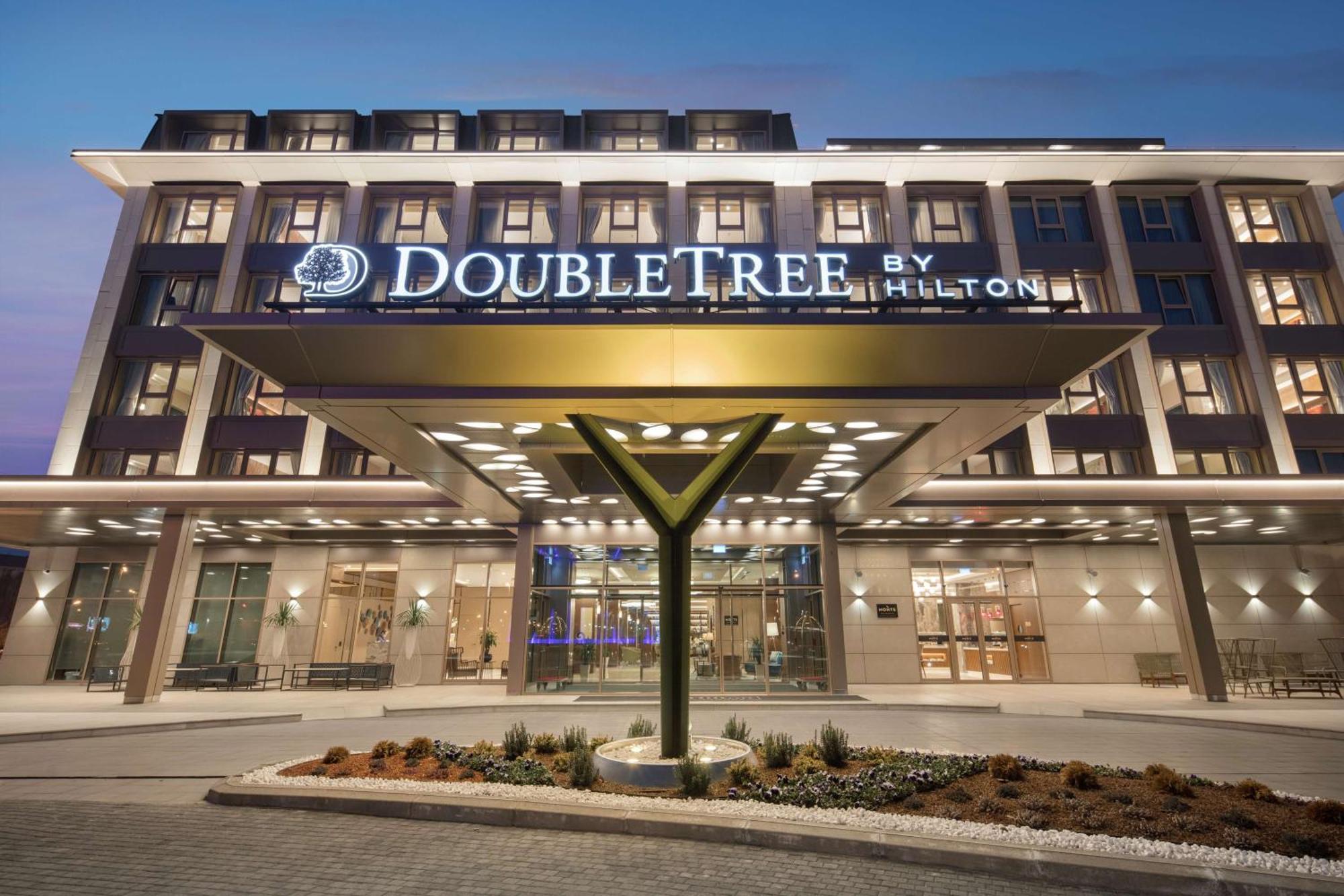 Doubletree By Hilton Skopje Hotel Buitenkant foto